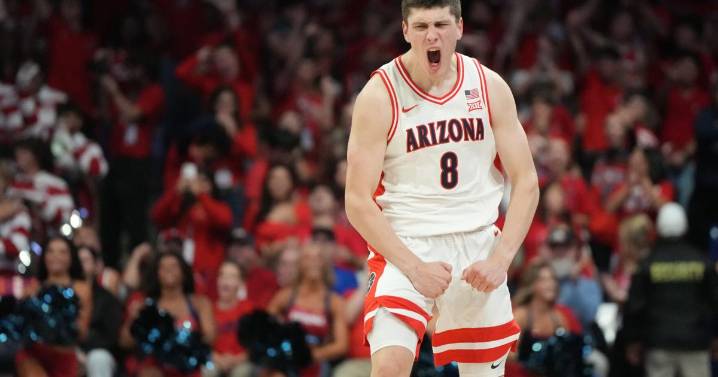 Arizona Wildcats rise to No. 1 in AP Top 25, face another tough test against No. 18 Alabama