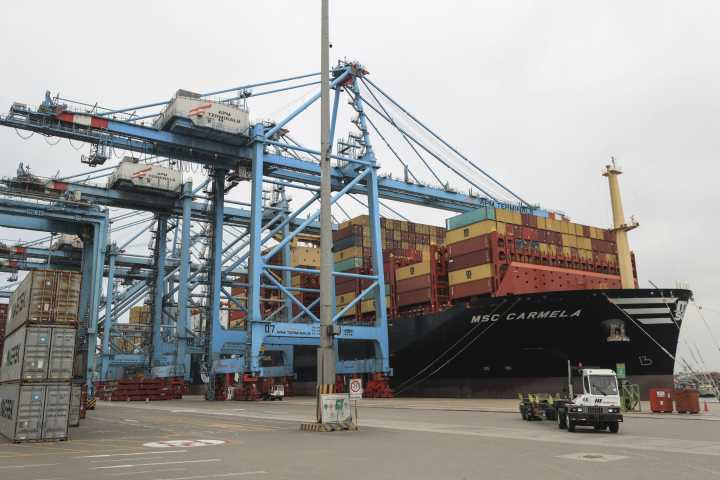 Exportaciones peruanas suman US$ 71,881 millones en primeros diez meses y crecen 20%