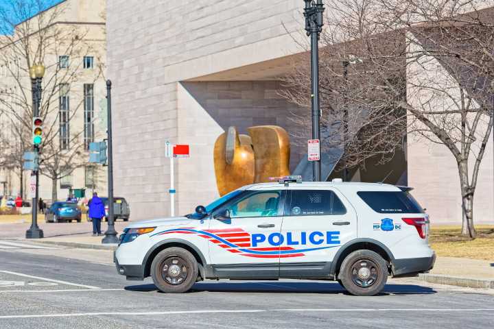 Hammer attacker on the loose after DC building assault