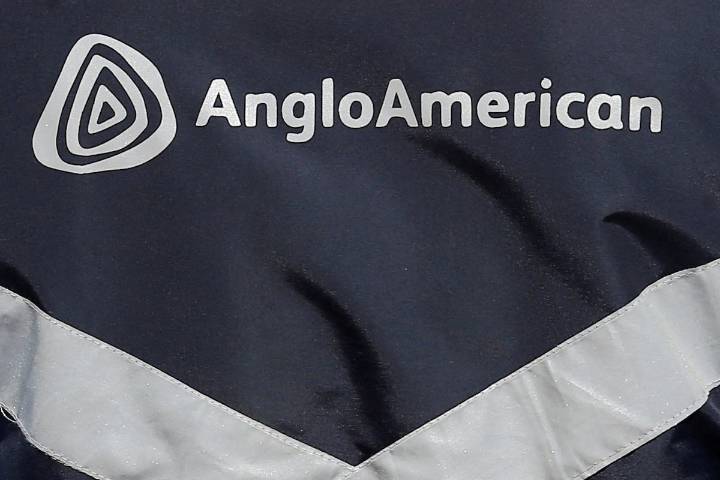 Anglo American scraps controversial bonus plan on eve of shareholder vote on Teck deal