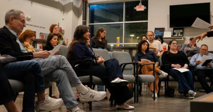 Creatives call for light to return to Fort Worth’s darkened community arts center