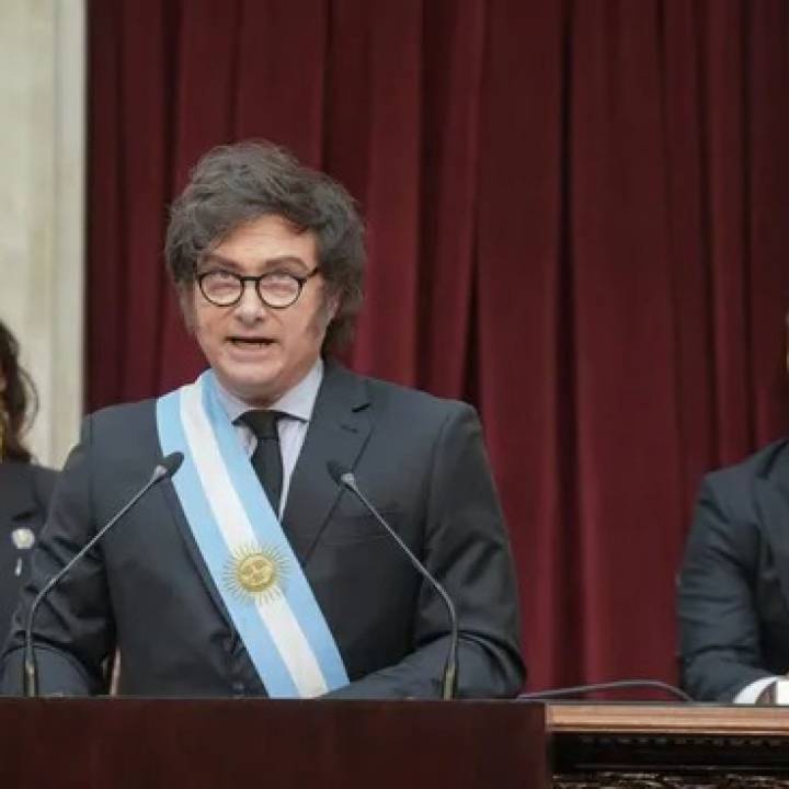 El Gobierno prepara el llamado a extraordinarias y busca blindar la reforma laboral en el Congreso