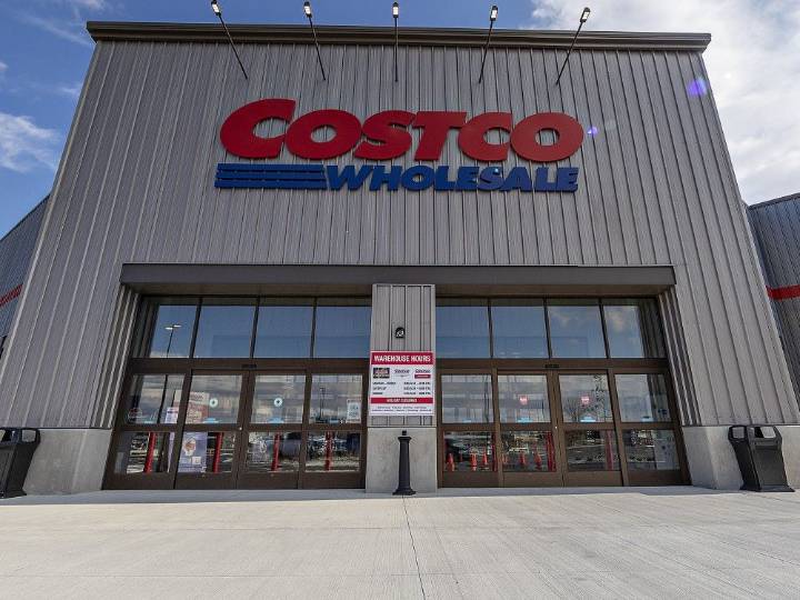 Costco makes extended holiday hours on weekends permanent
