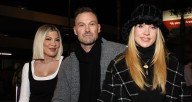 Tori Spelling Joins ‘Beverly Hills 90210′ Co-Star Brian Austin Green & His Fiancee Sharna Burgess at Hollywood Christmas Parade! | Brian Austin Green, Sharna Burgess, Tori Spelling | Celebrity News an