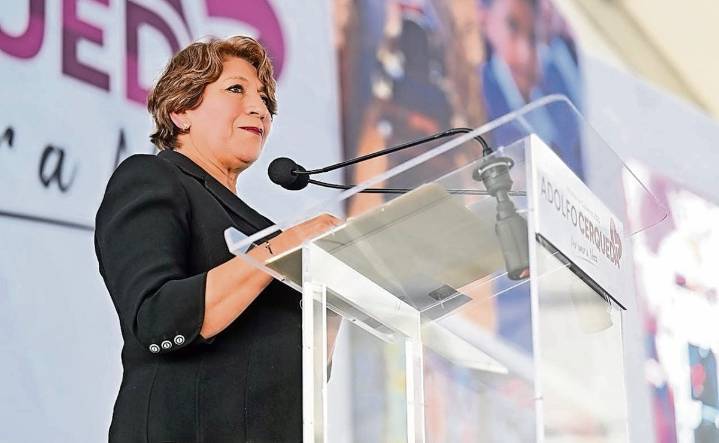 La maestra Gómez frena pleito morenista en Tecámac