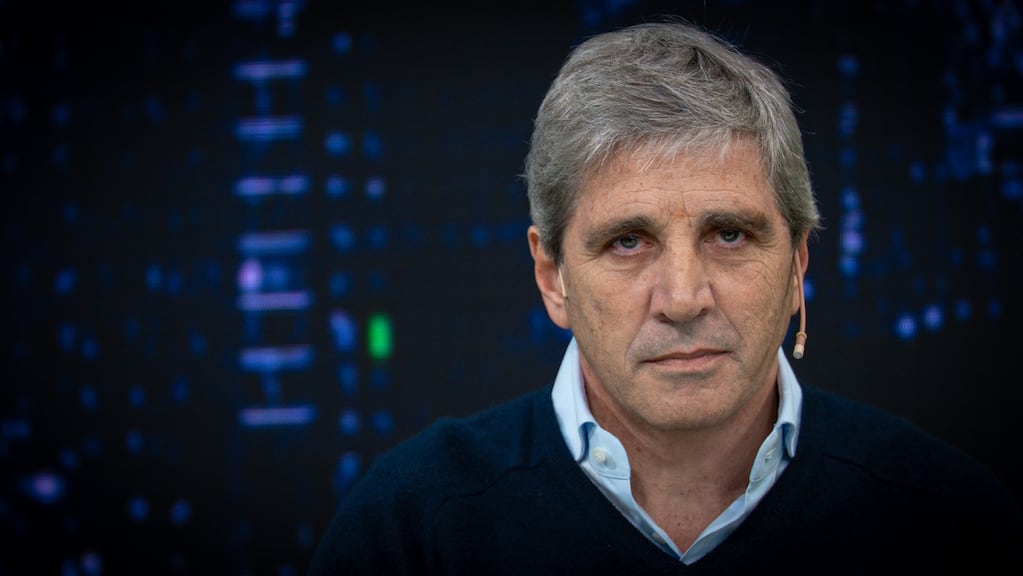 Los supermercados de un municipio de Zona Norte anticiparon aumentos por una tasa municipal y Luis Caputo reaccionó