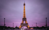 VIDEO Francia investiga a creador de contenido por lanzar fuegos artificiales frente a la Torre Eiffel