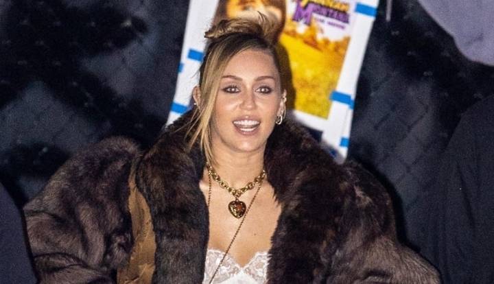 Miley Cyrus Spotted at ‘Kimmel’ to Promote New ‘Avatar’ Song | Miley Cyrus, Tish Cyrus