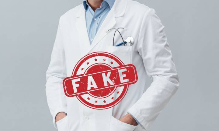 UP Shocker: Fake Doctor Ran CCU at Lalitpur Medical College for 3 Years Using Brother