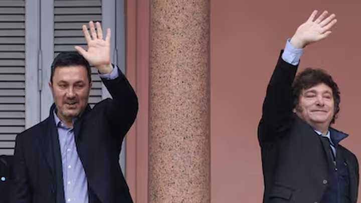 Luis Petri oficializó su renuncia como ministro de Defensa