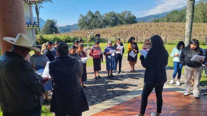 Organización DYME Institute realizó jornadas formativas a personas de comunidades de La Perla; buscan promover el emprendimiento