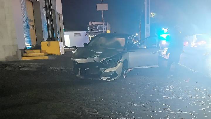 Motociclista grave tras ser impactado por vehículo