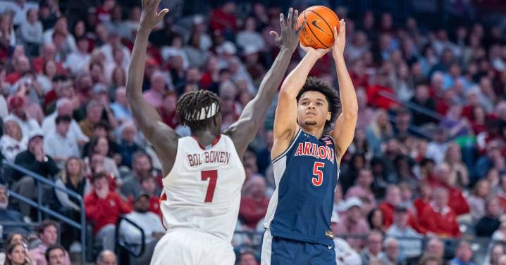 Burries scores 28 points as No. 1 Arizona rallies from halftime deficit to beat No. 12 Alabama 96
