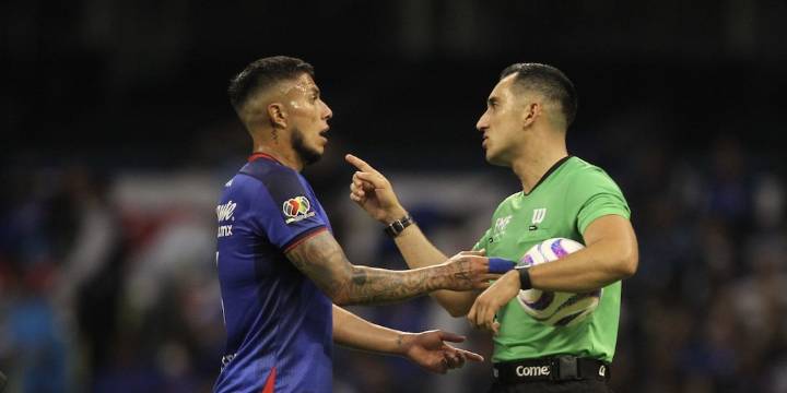 Semifinales Apertura 2025: estos son los árbitros confirmados para los duelos de ida