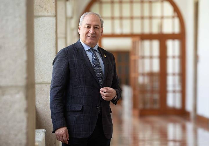 El PSOE confirma la denuncia de acoso sexual contra el presidente de la diputación de Lugo