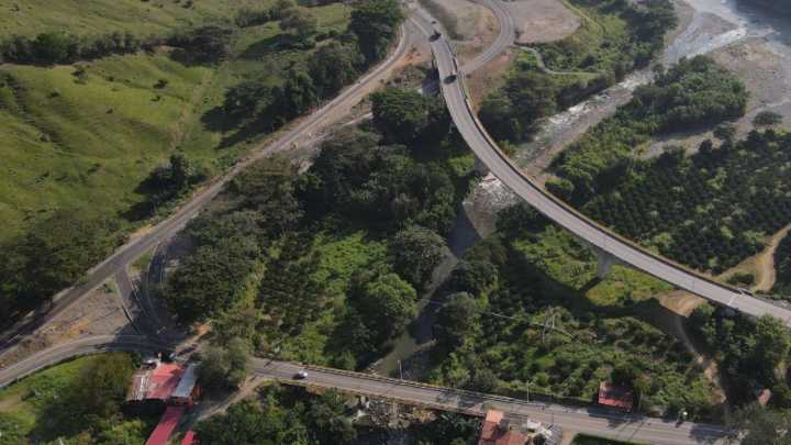 Reabren parcialmente la vía Manizales–Medellín luego de cierre por artefacto explosivo
