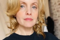 "El trauma es muy real". Mena Suvari: cómo impactó su historia como víctima de abusos sexuales en la crianza de su hijo