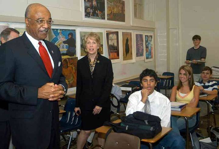 Paige, known for education law, dies at 92