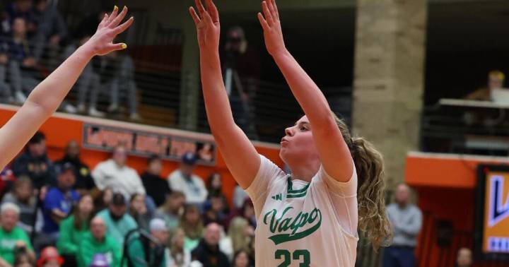 With Lillian Barnes and Kelly Kratz, Valparaiso is in good hands. But their trust goes deeper than basketball