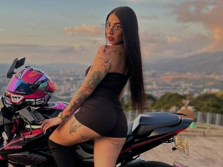 Sexy biker influencer mourned after horrifying crash