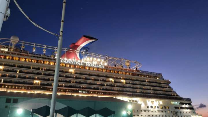 Carnival Cruise Line Crew Member Responds In Worst Way Possible After 15 Guests Are Stuck In Elevator For Almost An Hour