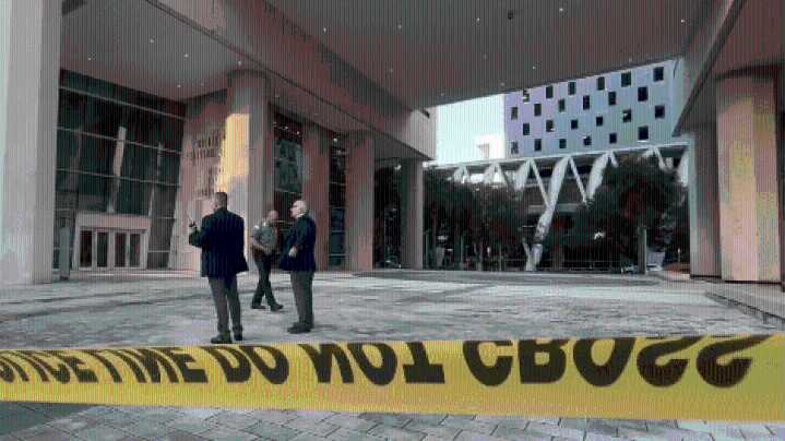 Miami police investigate suspicious package outside courthouse