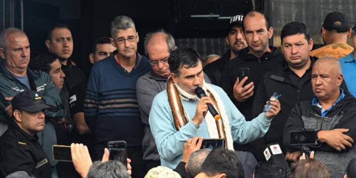 Misiones: el cabecilla del levantamiento policial y un exdirigente PRO cerraron un acuerdo en la Legislatura