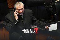 Adán Augusto dice que pagará con ahorros libros de AMLO que regaló; oposición exige aclare recursos