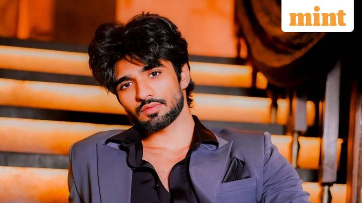 Zeeshan Khan of Bigg Boss OTT fame survives late-night car accident in Mumbai