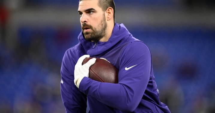 'I'm super grateful and just excited for this moment': Ravens' TE Mark Andrews reacts to contract extension