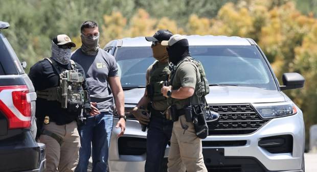 New Los Angeles County law bans law enforcement face-coverings, including those worn by federal ICE agents