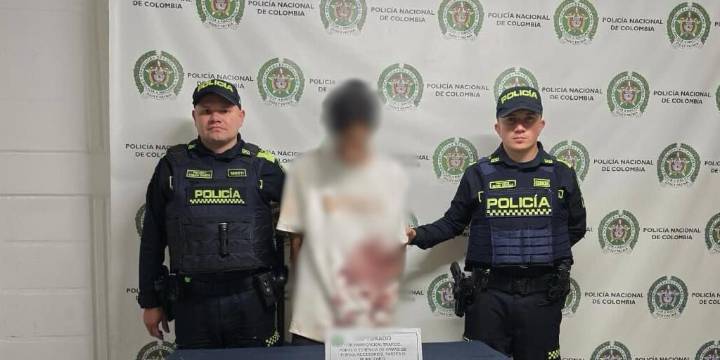 Hombre armado protagonizó violento intento de robo en un supermercado D1 en Medellín: fue capturado minutos después