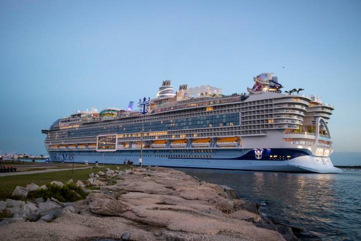 Port Canaveral edges Miami for world's busiest cruise port