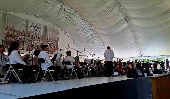 La música de orquesta y una locomotora se fusionan para crear Sinfonía Vapor