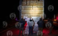 Cae trailero con 2 mil 200 televisiones de contrabando