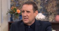Peter Kay shares gym nightmare that left him sobbing in the toilets as he opens up about weight loss
