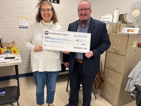 Washington Trust donates $25K to support hunger relief across 3 states