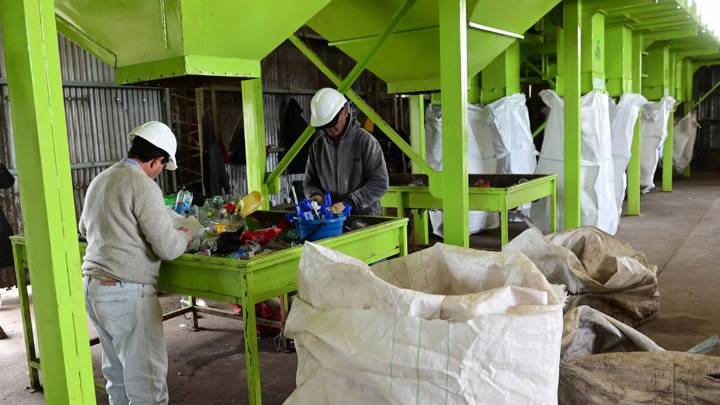 Microbasurales, relleno sanitario y reciclaje: Poletti apunta a una "Santa Fe más limpia"