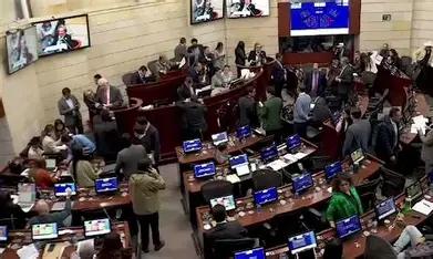 Congreso rechaza la reforma tributaria del Gobierno y pone en riesgo el presupuesto 2026