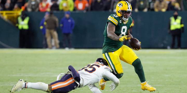 Keisean Nixon’s game-sealing INT helps Packers beat Bears 28