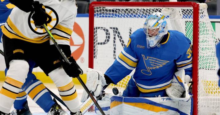 Photos: Boston Bruins beat St. Louis Blues 5