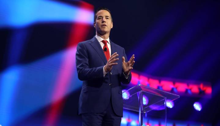 Senador presenta proyecto de ley para eliminar doble ciudadanía