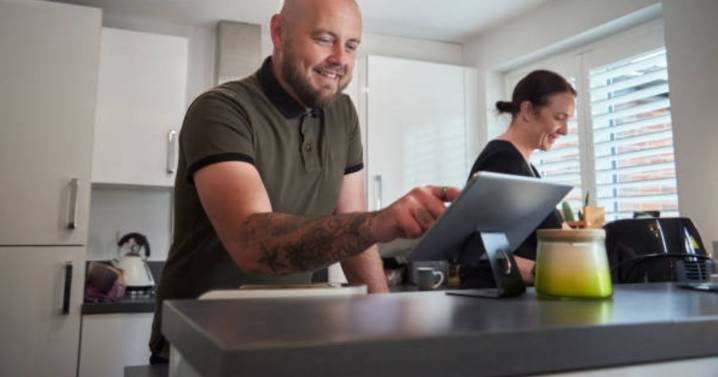 UK households rushing to stock up on £20 item which cuts energy bill by £200