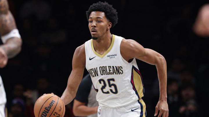 Pelicans’ Trey Murphy III goes way up for sick alley