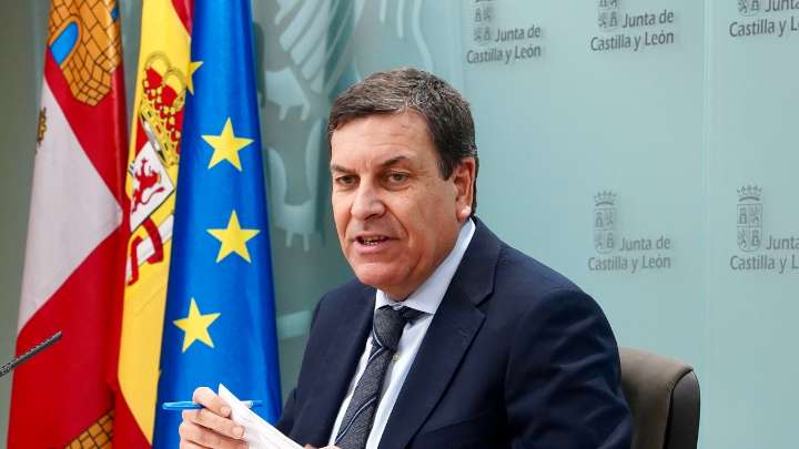 La Junta retira de las Cortes el proyecto de ley de violencia de género al constatar el 'no' del PSOE