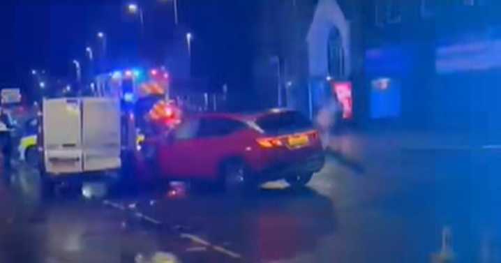 Person rushed to hospital after two-car crash in Paisley