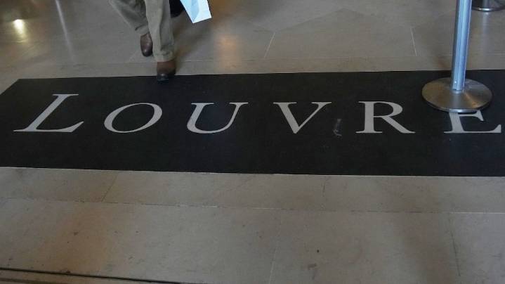 Más problemas para el Louvre: tres sindicatos convocaron a una huelga por el deterioro del museo