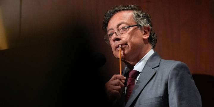 Petro acusó a la Corte Constitucional de sabotear la reforma pensional: “El egoísmo social está destruyendo los derechos”