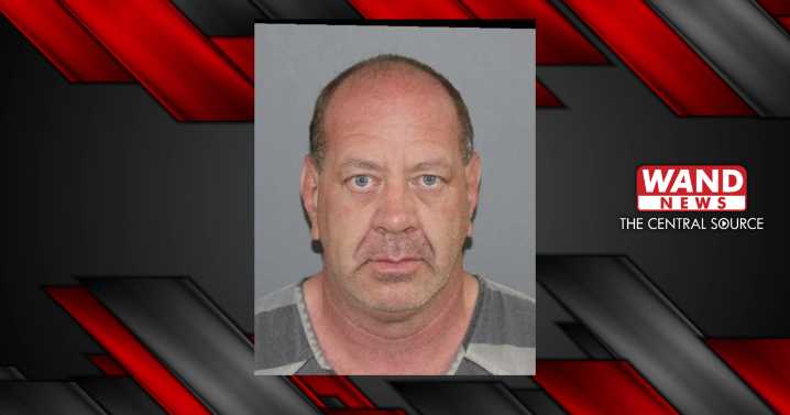 Substitute teacher arrested on grooming charges placed on 2 1/2 years' probation