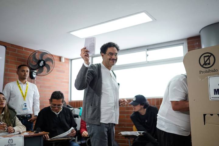 Las encrucijadas del centro y la derecha